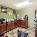 Super 8 By Wyndham East Stroudsburg - Poconos 