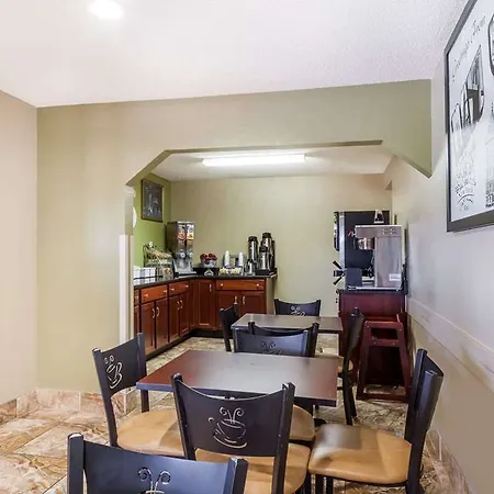 Super 8 By Wyndham East Stroudsburg - Poconos 