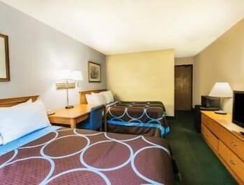 Super 8 By Wyndham - Poconos East Stroudsburg