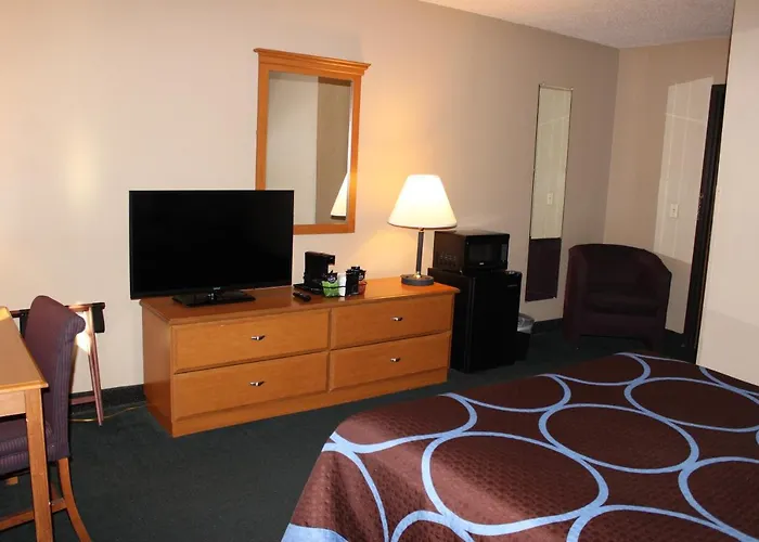 Super 8 By Wyndham East Stroudsburg - Poconos