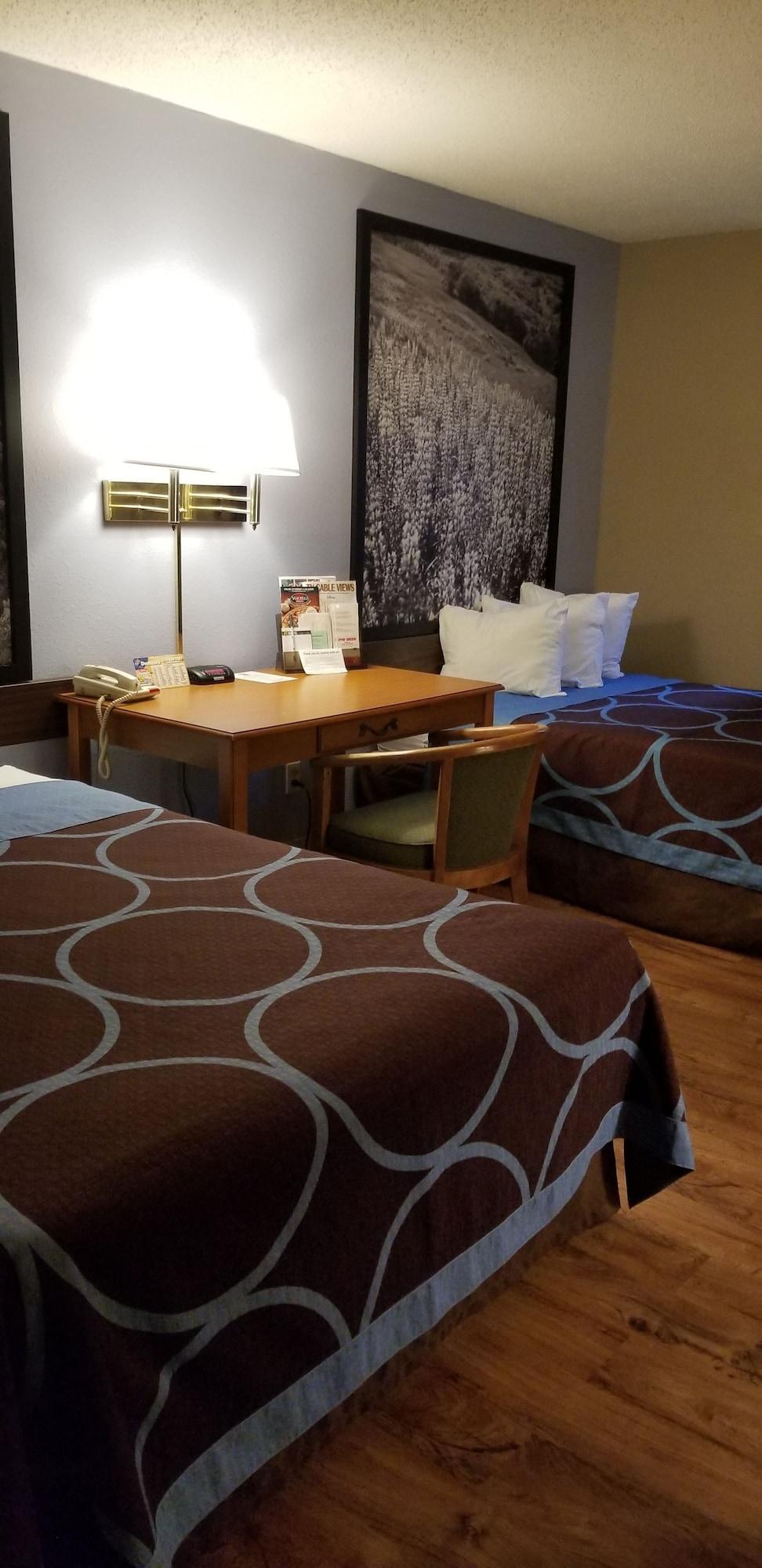 Hotel Super 8 By Wyndham - Poconos East Stroudsburg