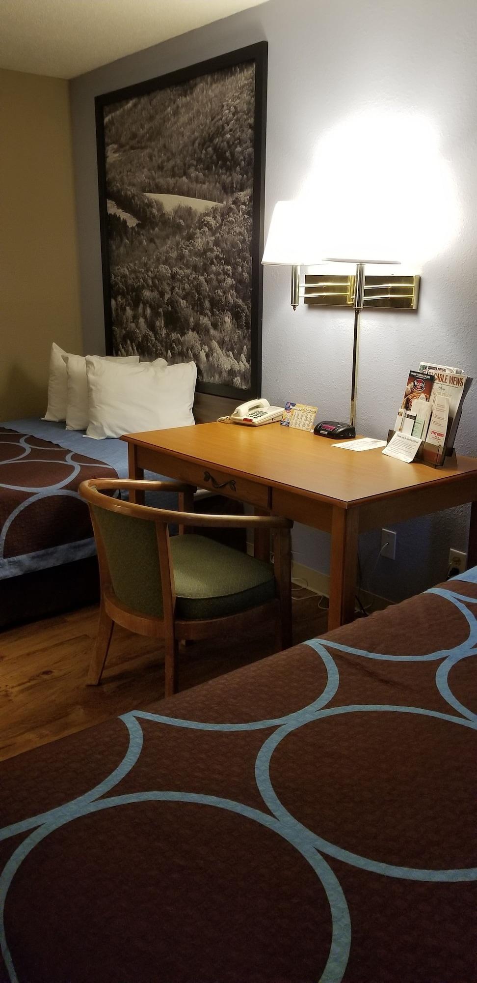 Hotel Super 8 By Wyndham - Poconos East Stroudsburg