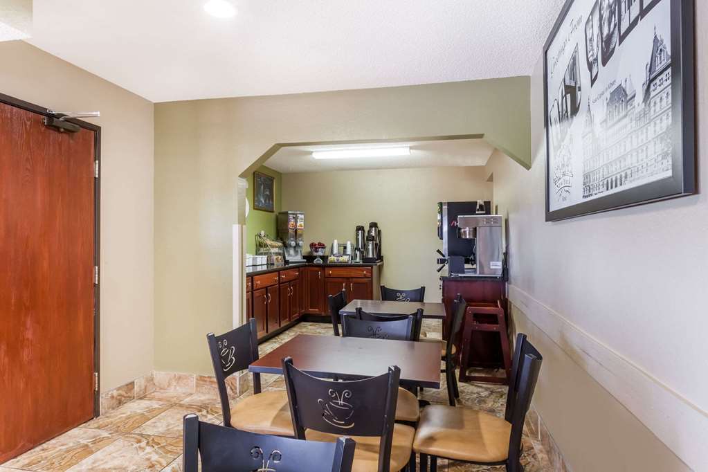 Super 8 By Wyndham - Poconos